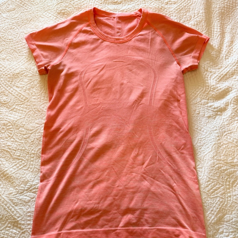 Lululemon Swiftly Tech Short Sleeve Shirt